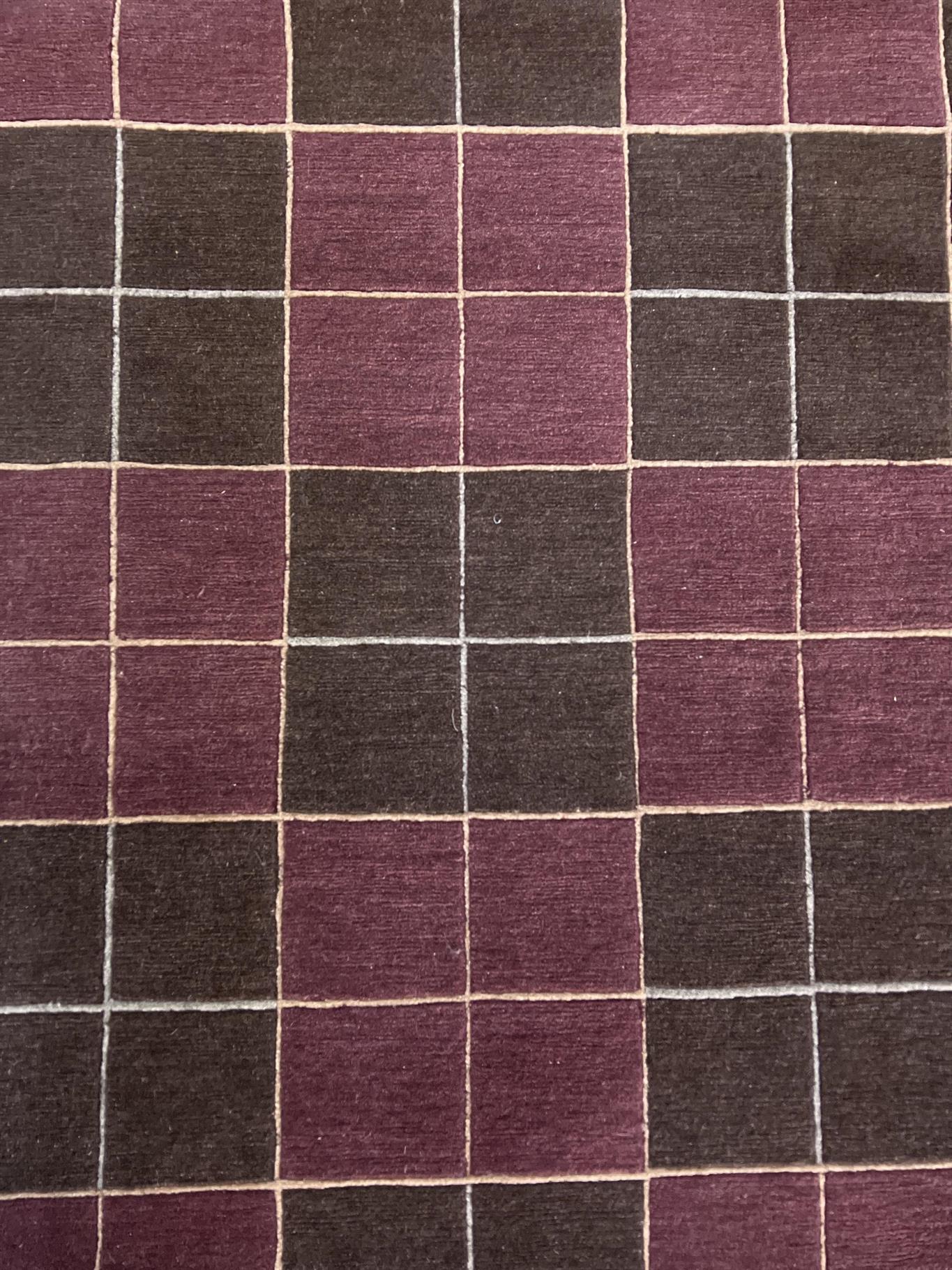 AORug#15644 size. 9' 01" x 12' 02"