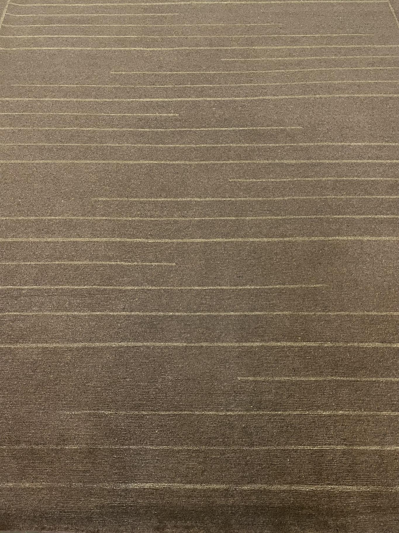 AORug#15690 size. 6' 03" x 7' 11"