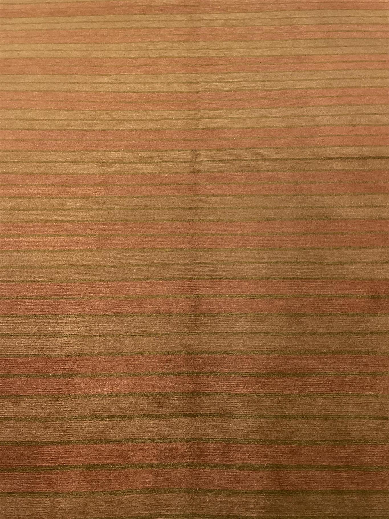 AORug#15595 size. 6' 08" x 6' 10"