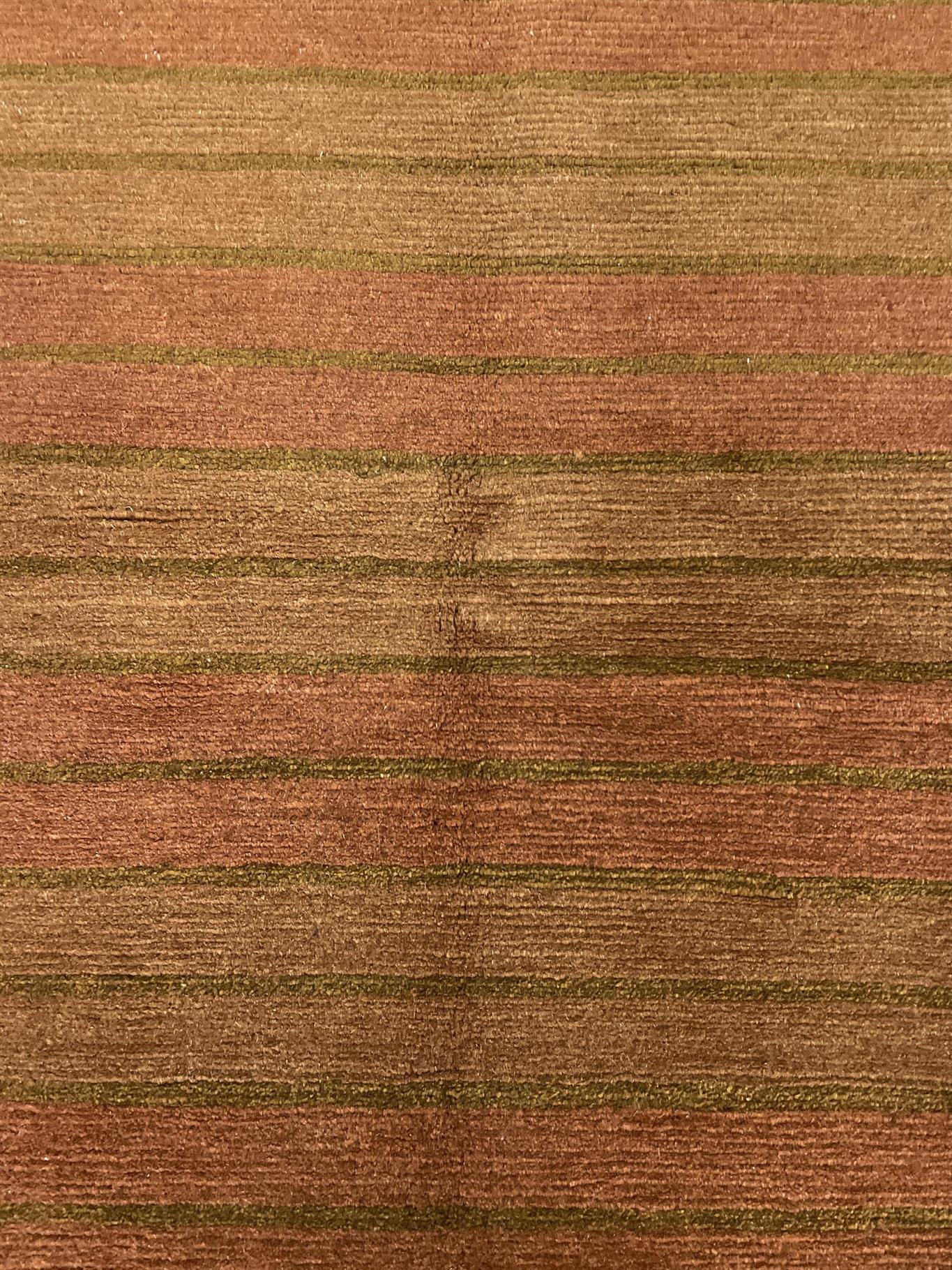 AORug#15595 size. 6' 08" x 6' 10"