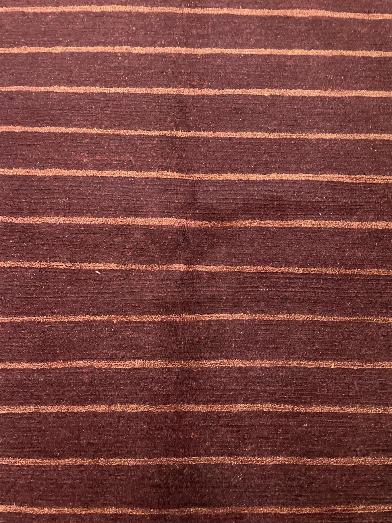 AORug#15594 size. 6' 07" x 6' 07"