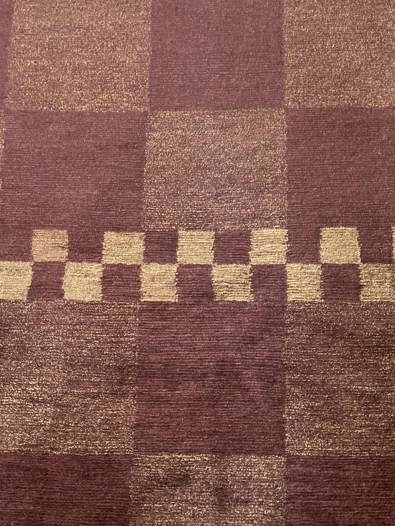 AORug#15748 size. 10' 00" x 10' 02"