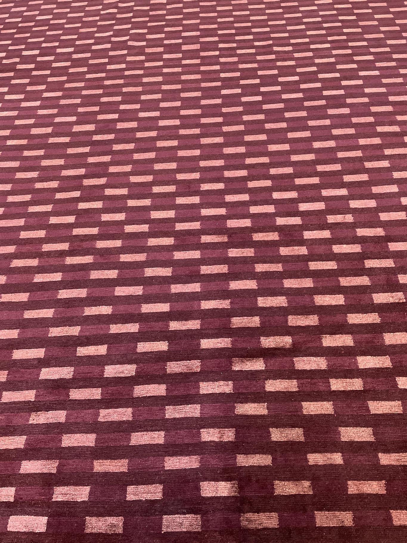 AORug#15744 size. 10' 00" x 10' 01"