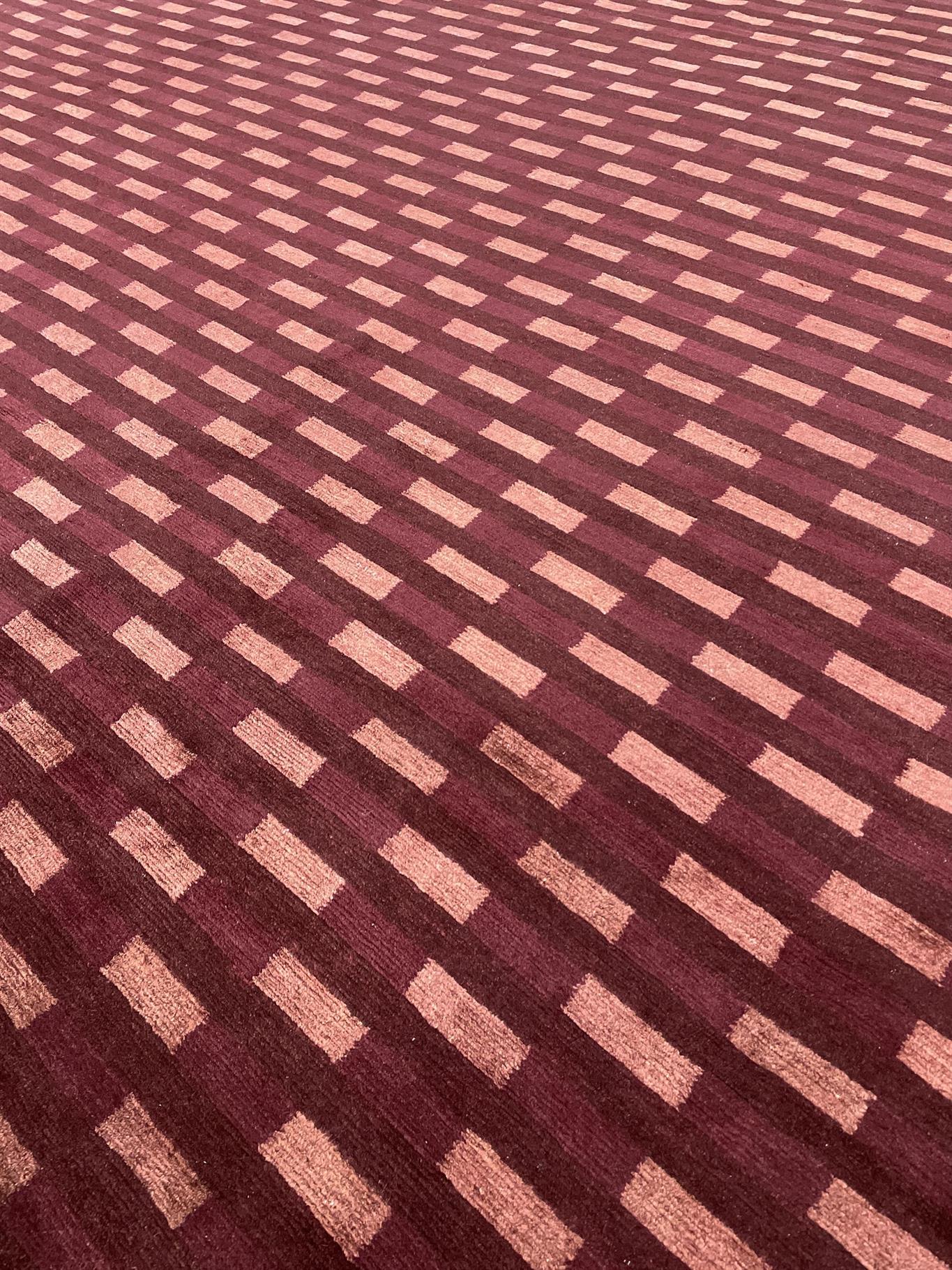 AORug#15744 size. 10' 00" x 10' 01"