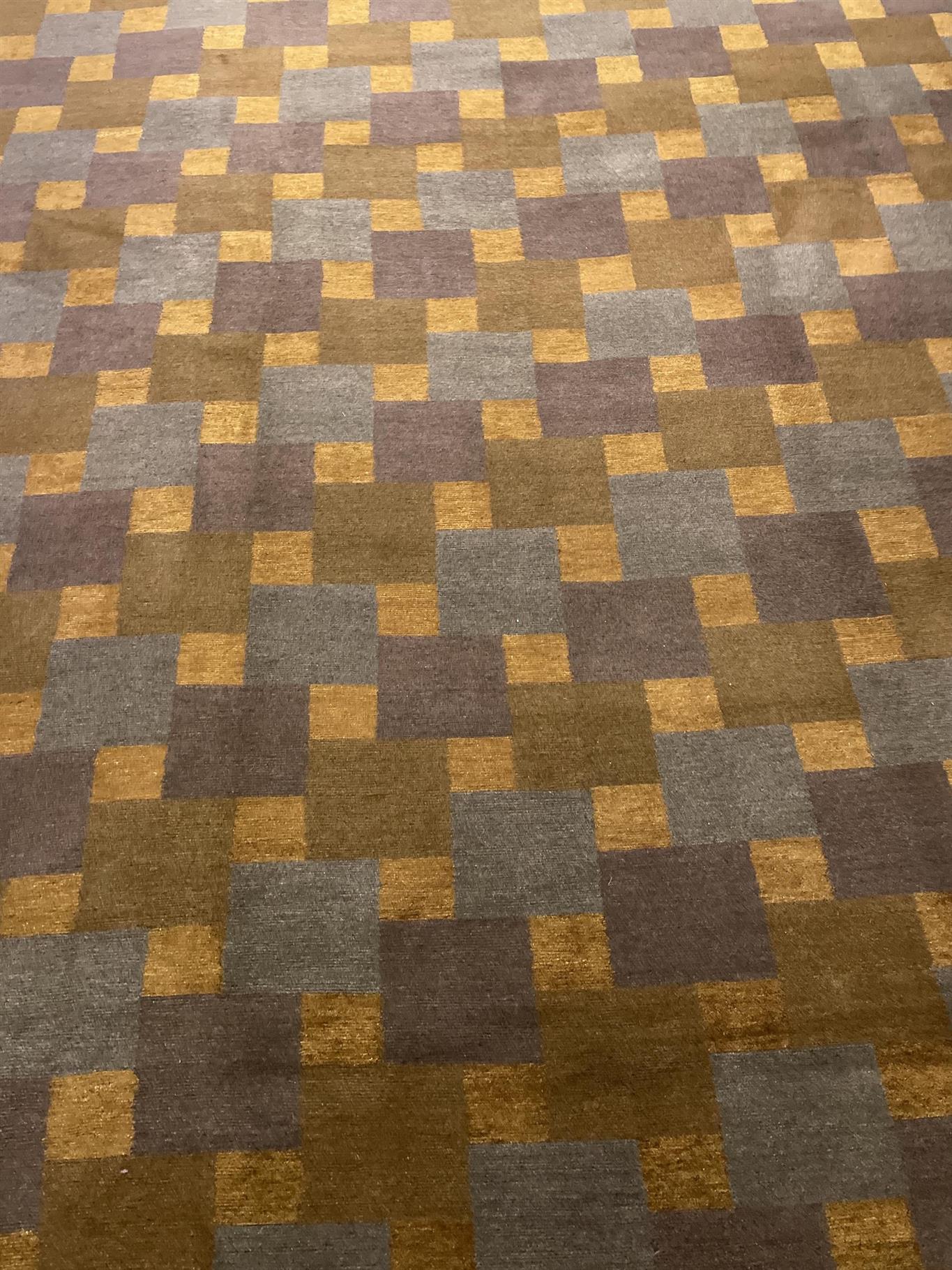 AORug#15901 size. 9' 03" x 12' 00"