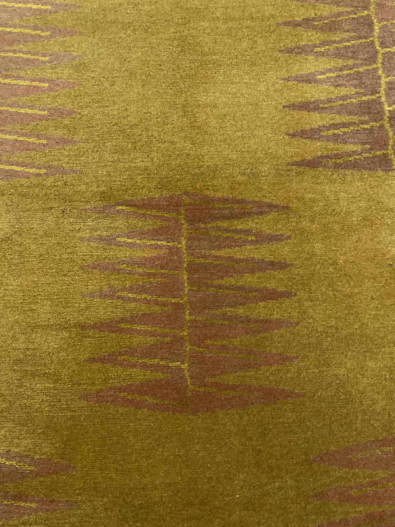 AORug#15238 size. 8' 04" x 11' 10"