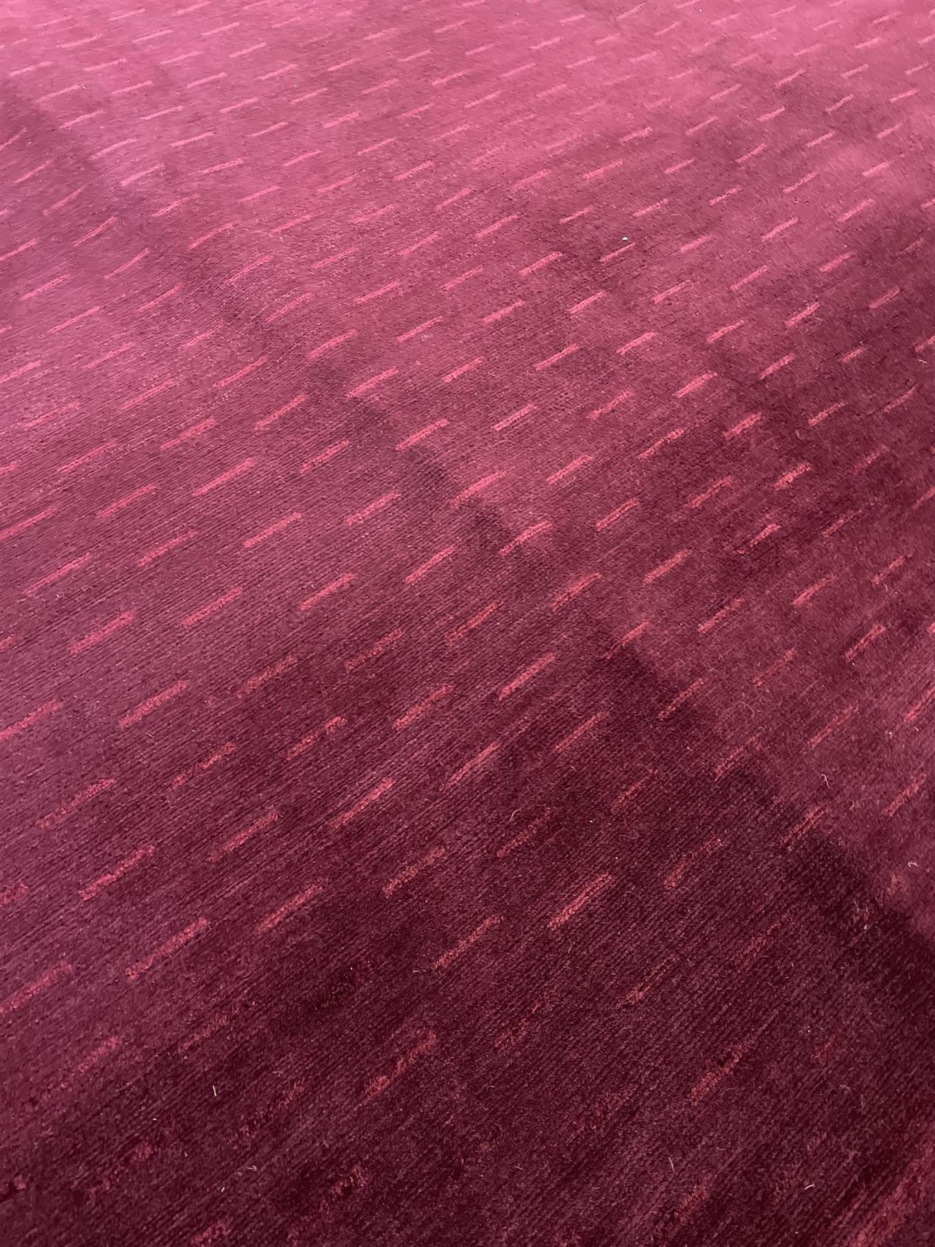 AORug#15157 size. 8' 06" x 11' 00"
