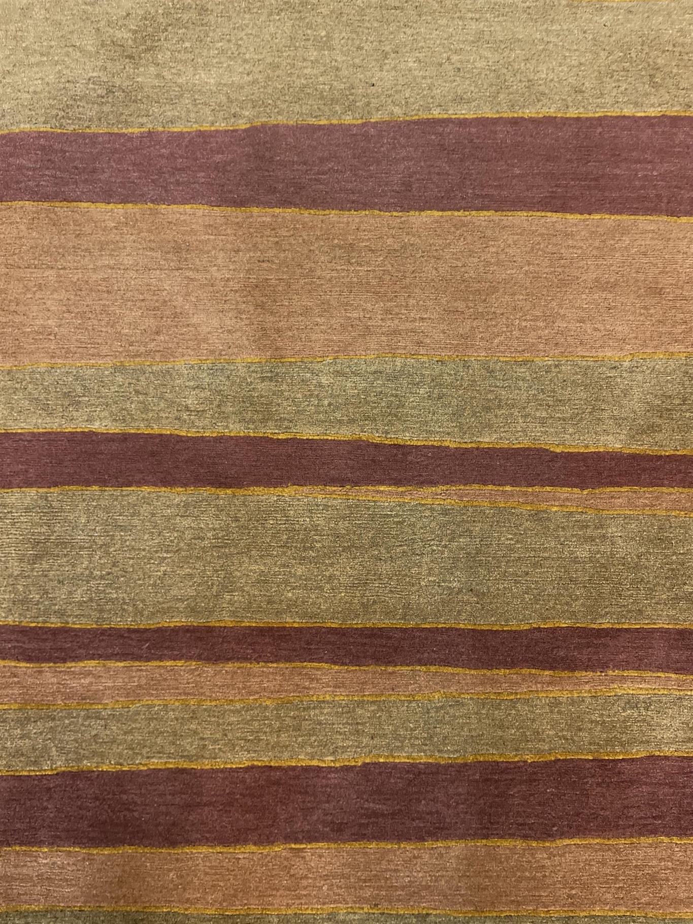 AORug#15132 size. 9' 10" x 11' 06"
