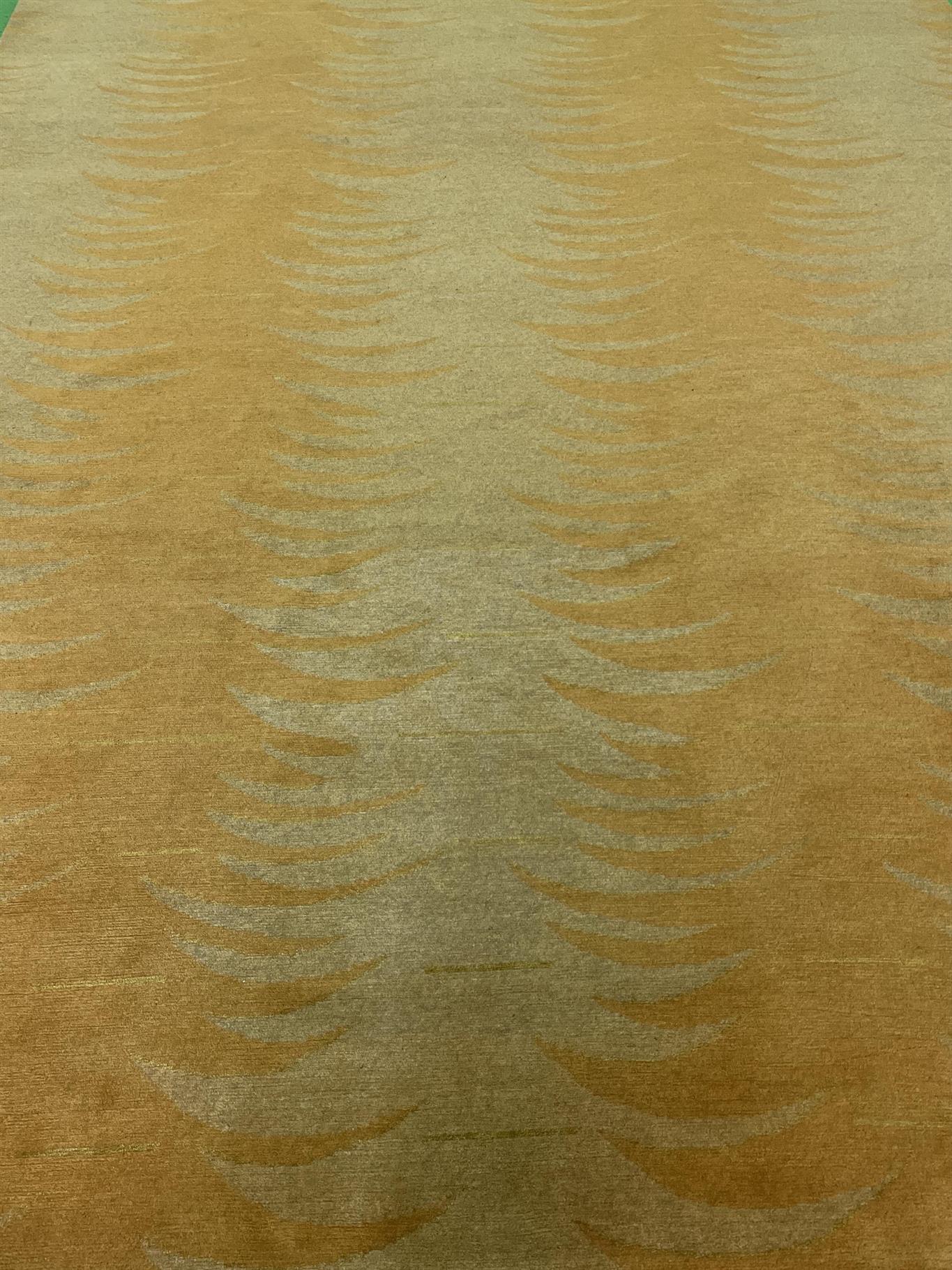 AORug#15245 size. 8' 06" x 11' 05"