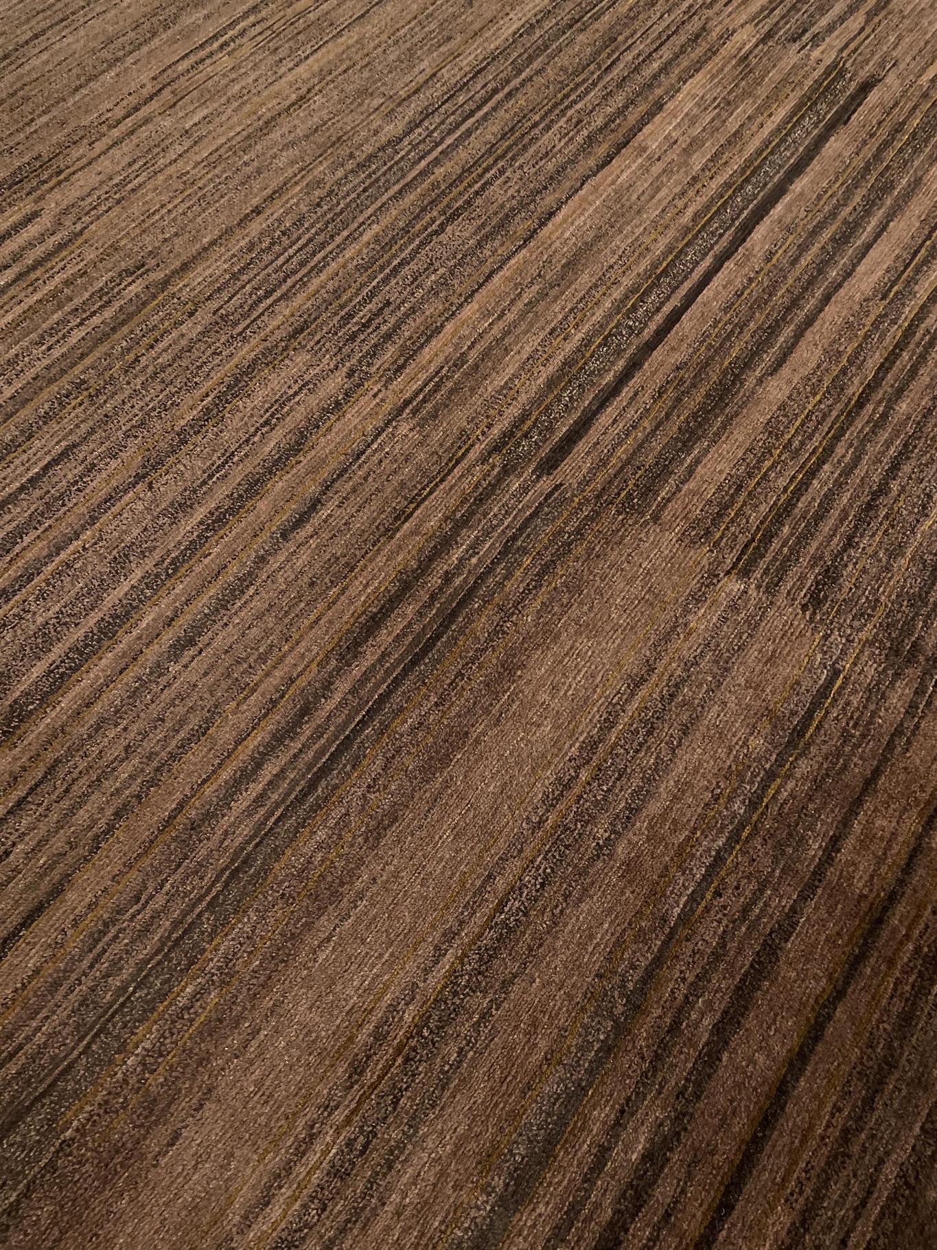 AORug#15940 size. 6' 08" x 6' 09"