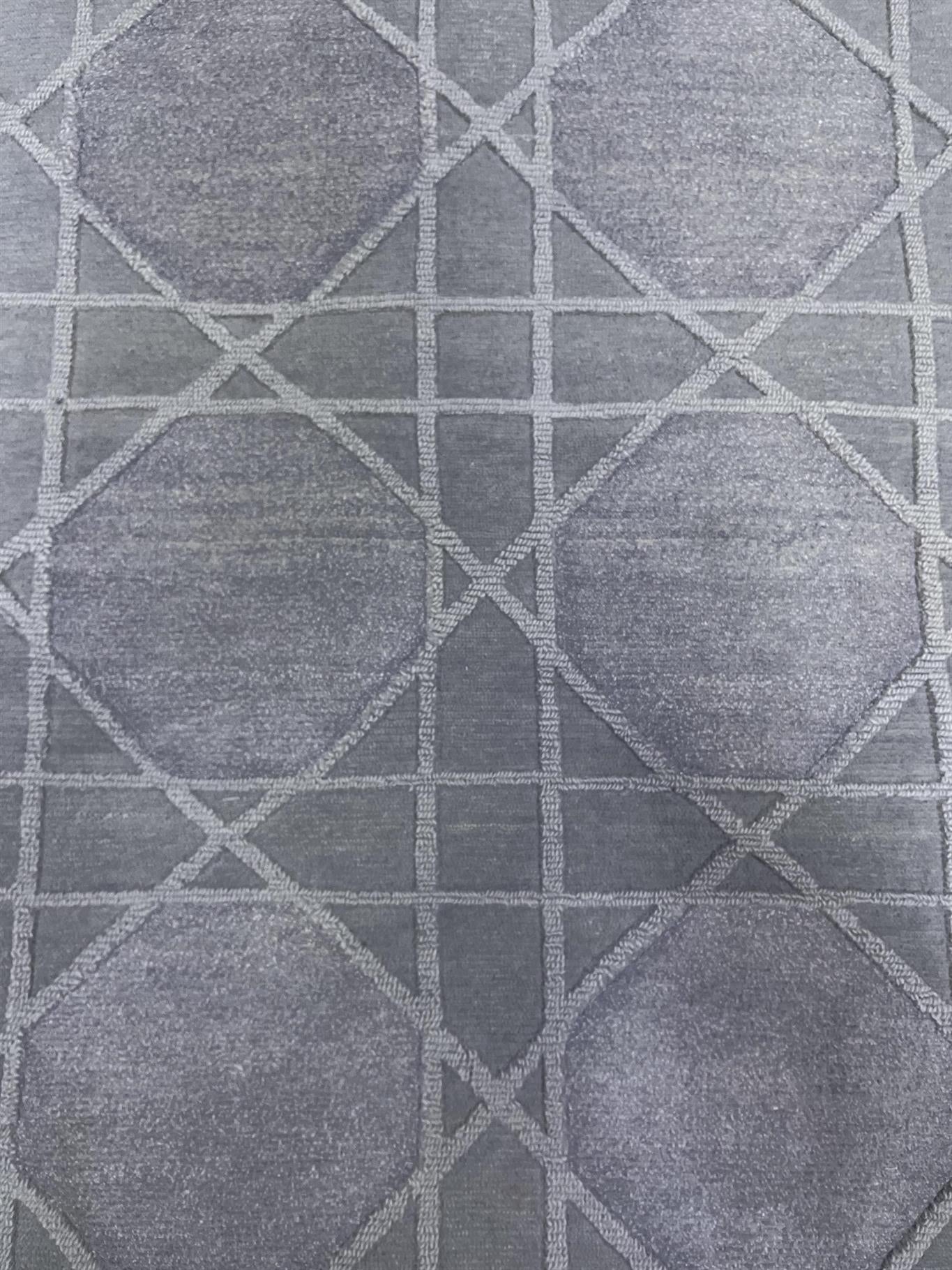 AORug#16081 size. 4'0" X 6'0"