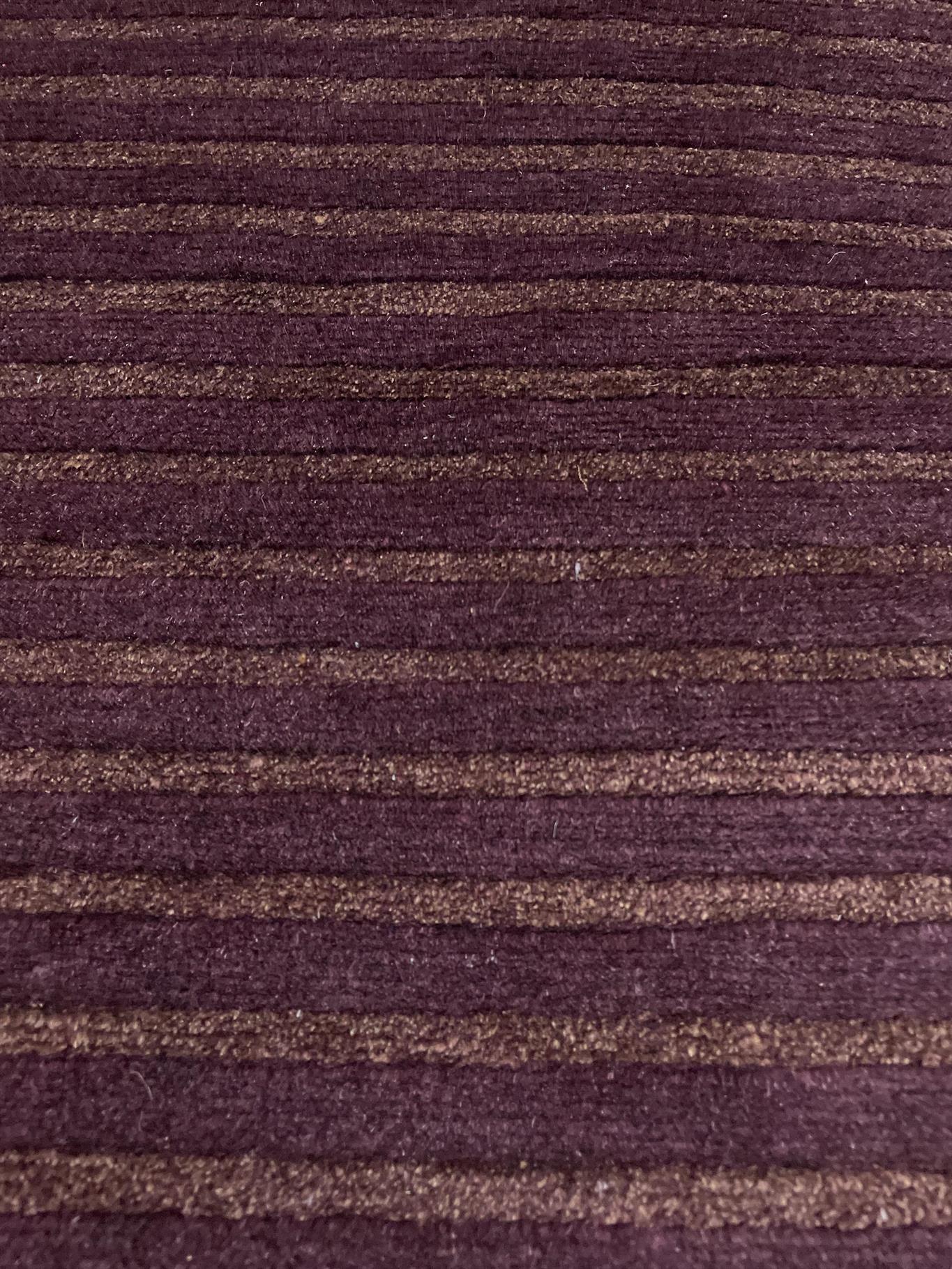 AORug#15417 size. 6' 10" x 9' 08"
