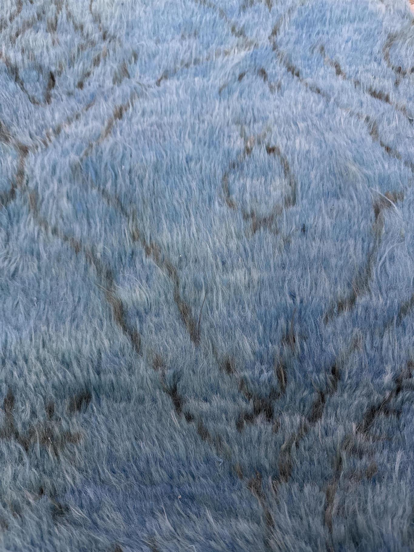 AORug#9361 size. 1' 11" x 3' 01"