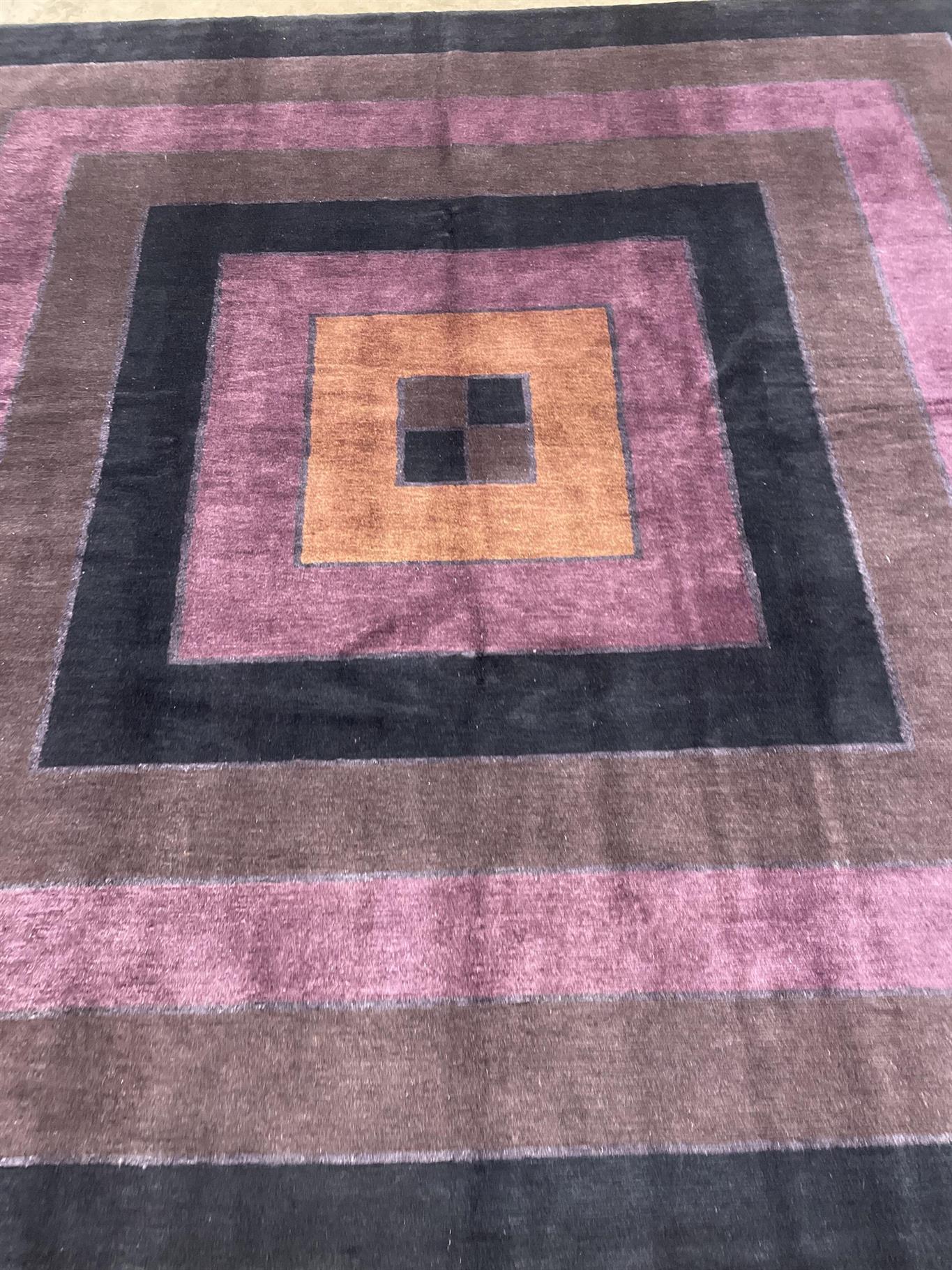AORug#16878 size. 8' 02" x 8' 04"