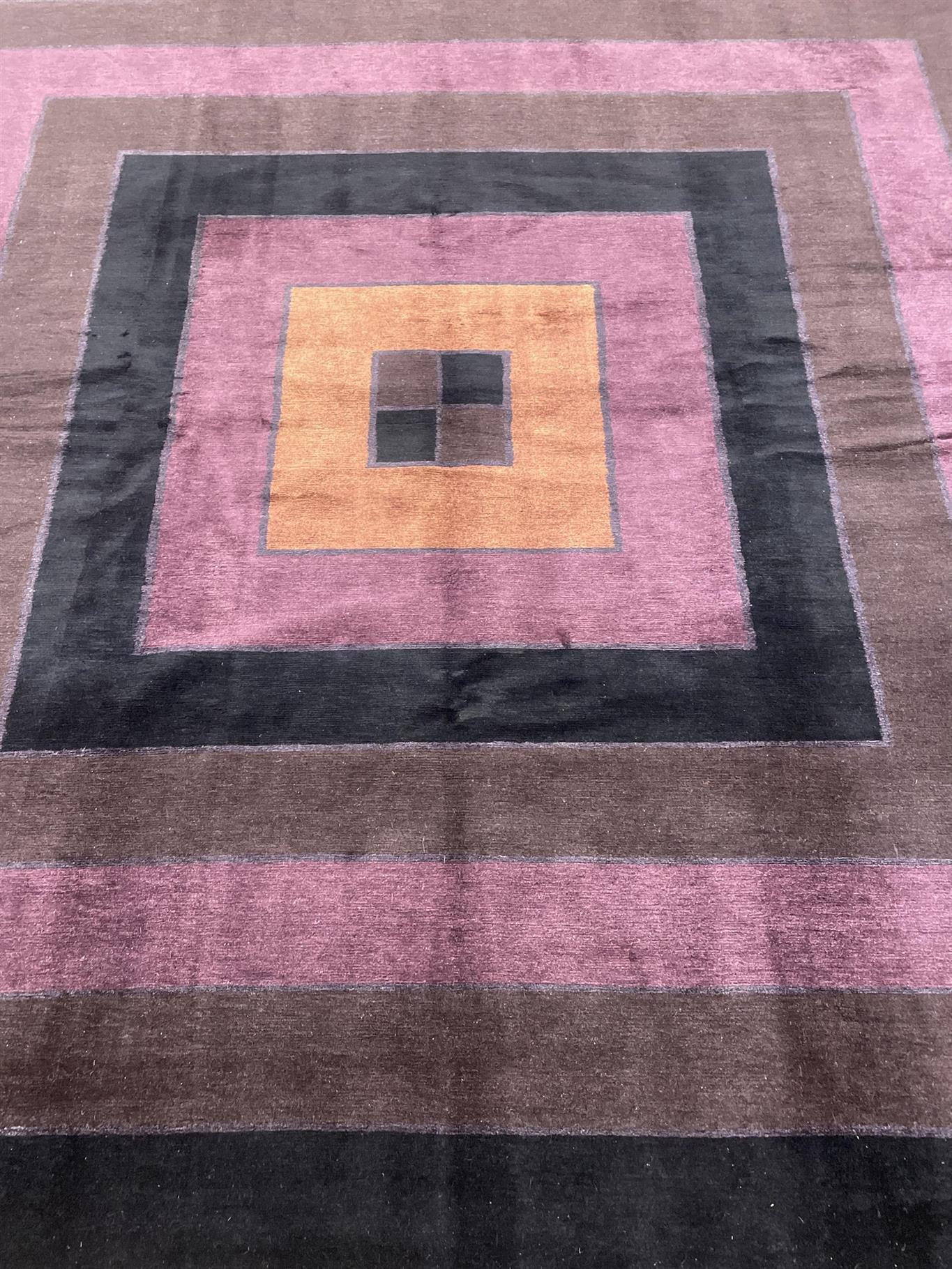 AORug#16878 size. 8' 02" x 8' 04"