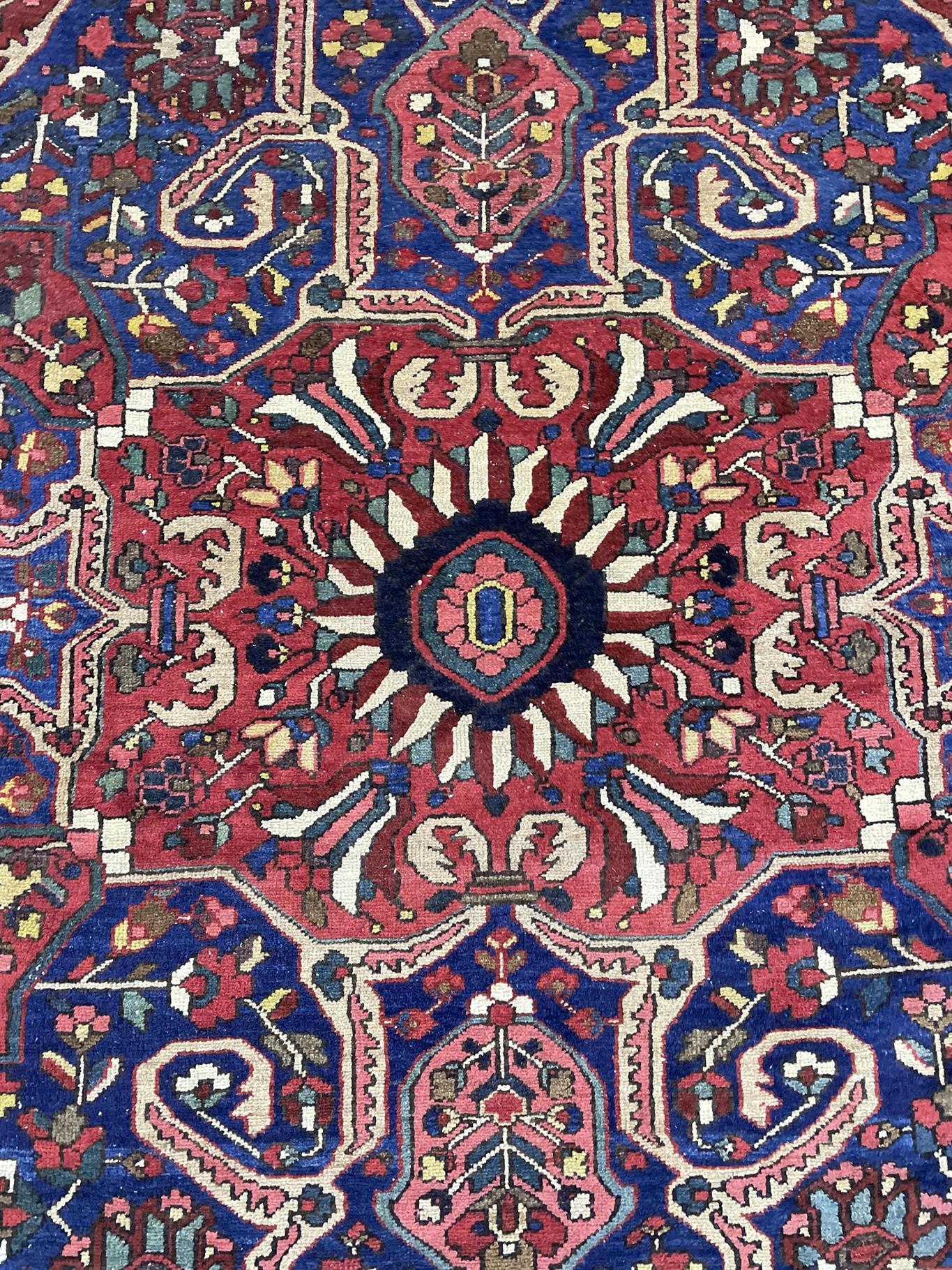 AORug#17563 size. 12' 02" x 15' 11"