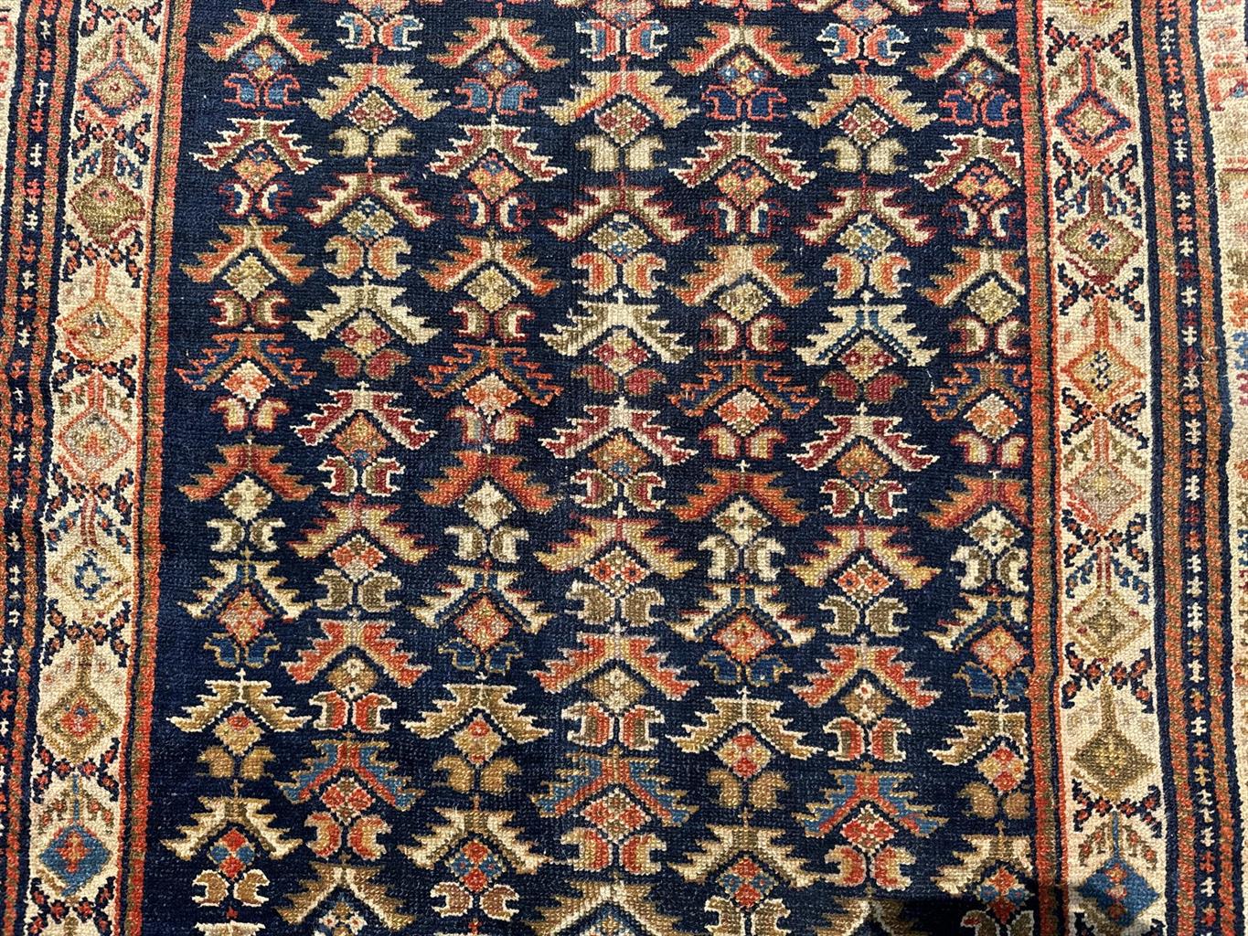 AORug#3279 size. 4' 05" x 8' 01"