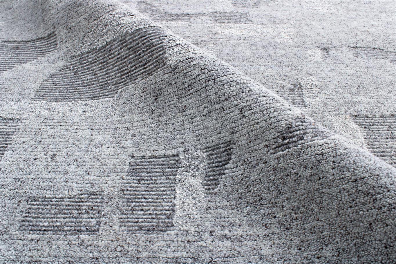 AORug#16211 size. 8'0" X 10'0"
