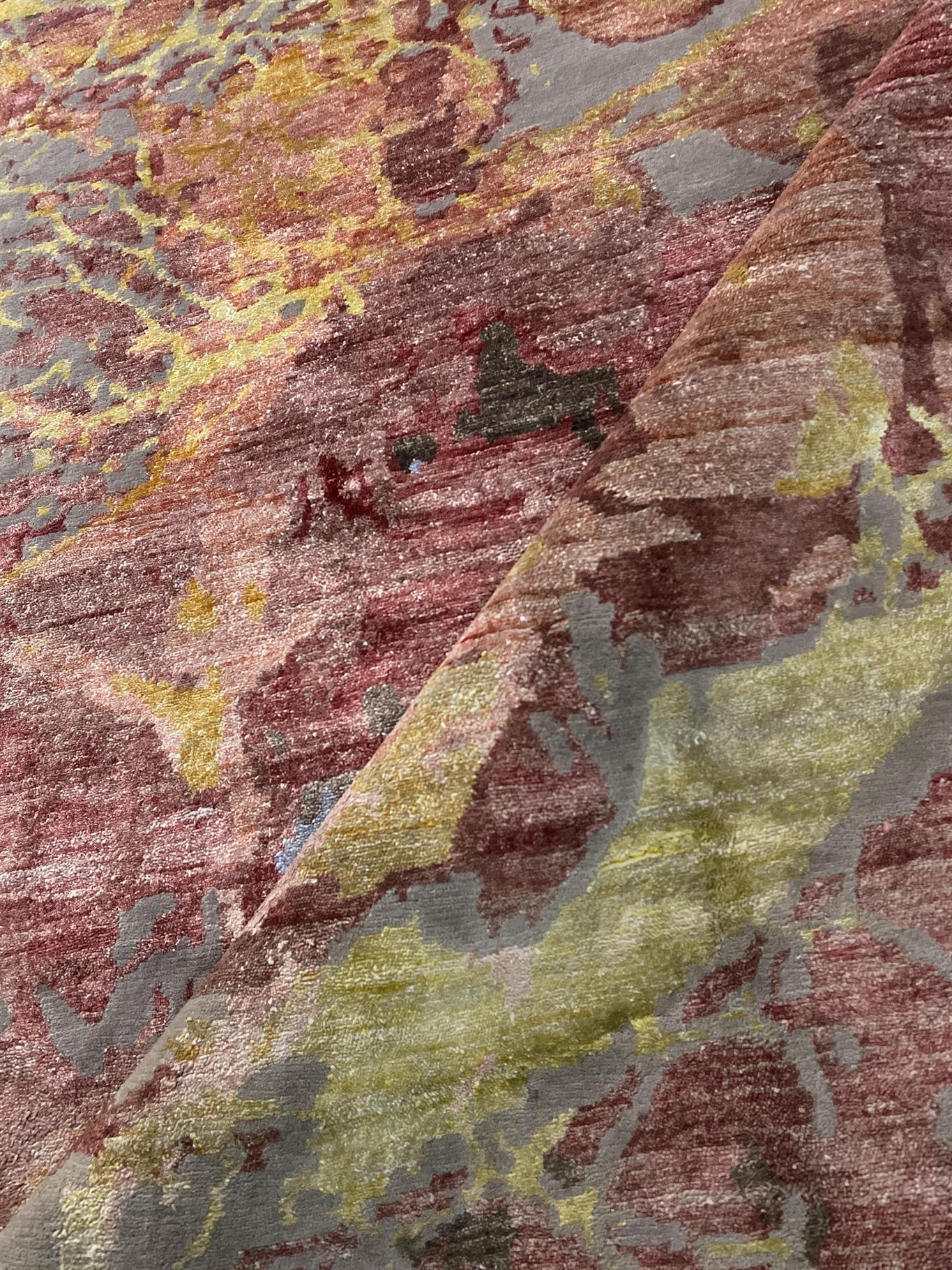 AORug#17984 size. 8' 02" x 9' 09"
