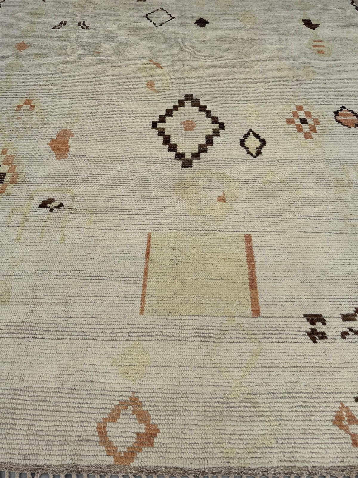 AORug#16389 size. 8' 00" x 9' 05"