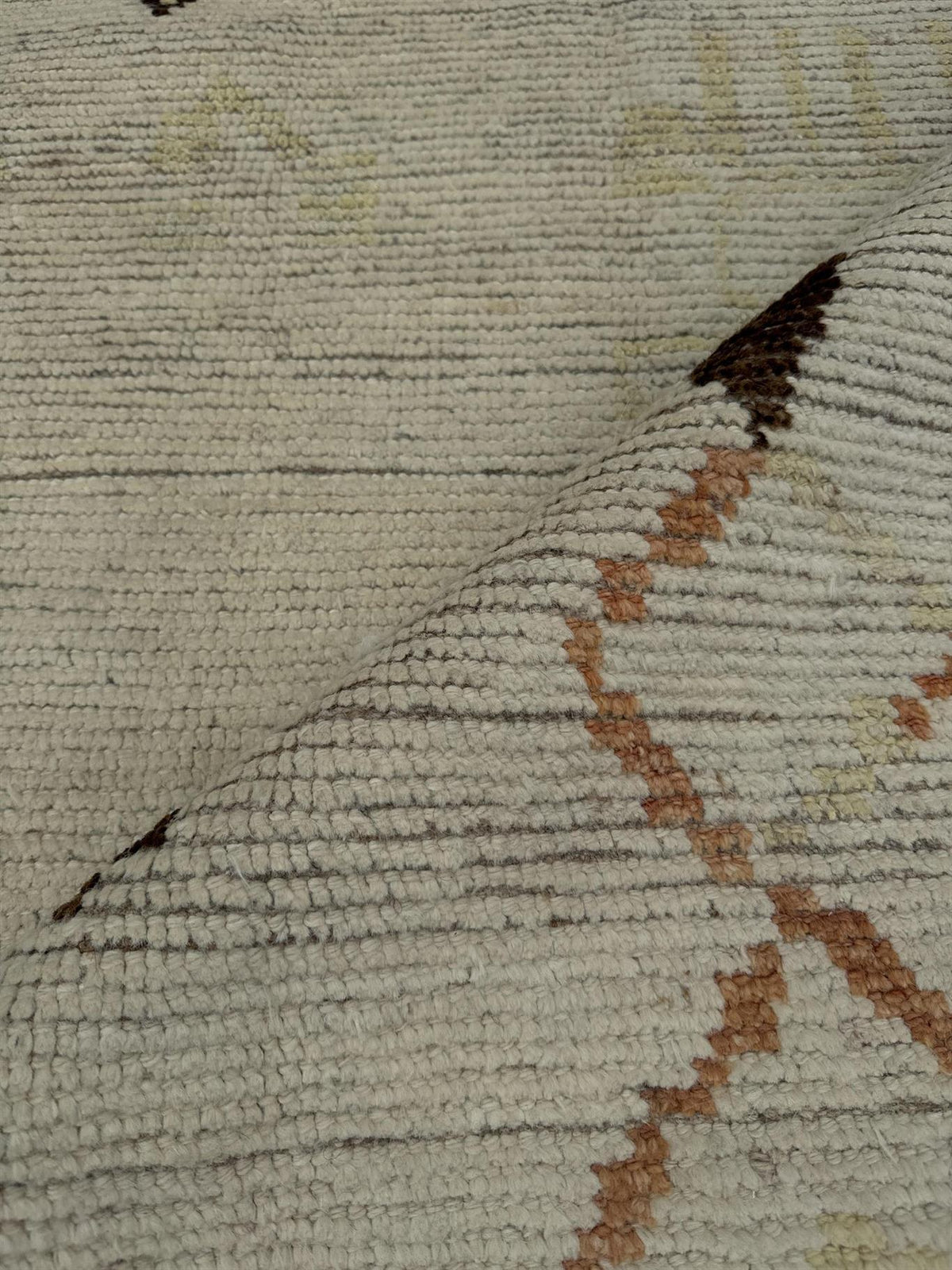 AORug#16389 size. 8' 00" x 9' 05"