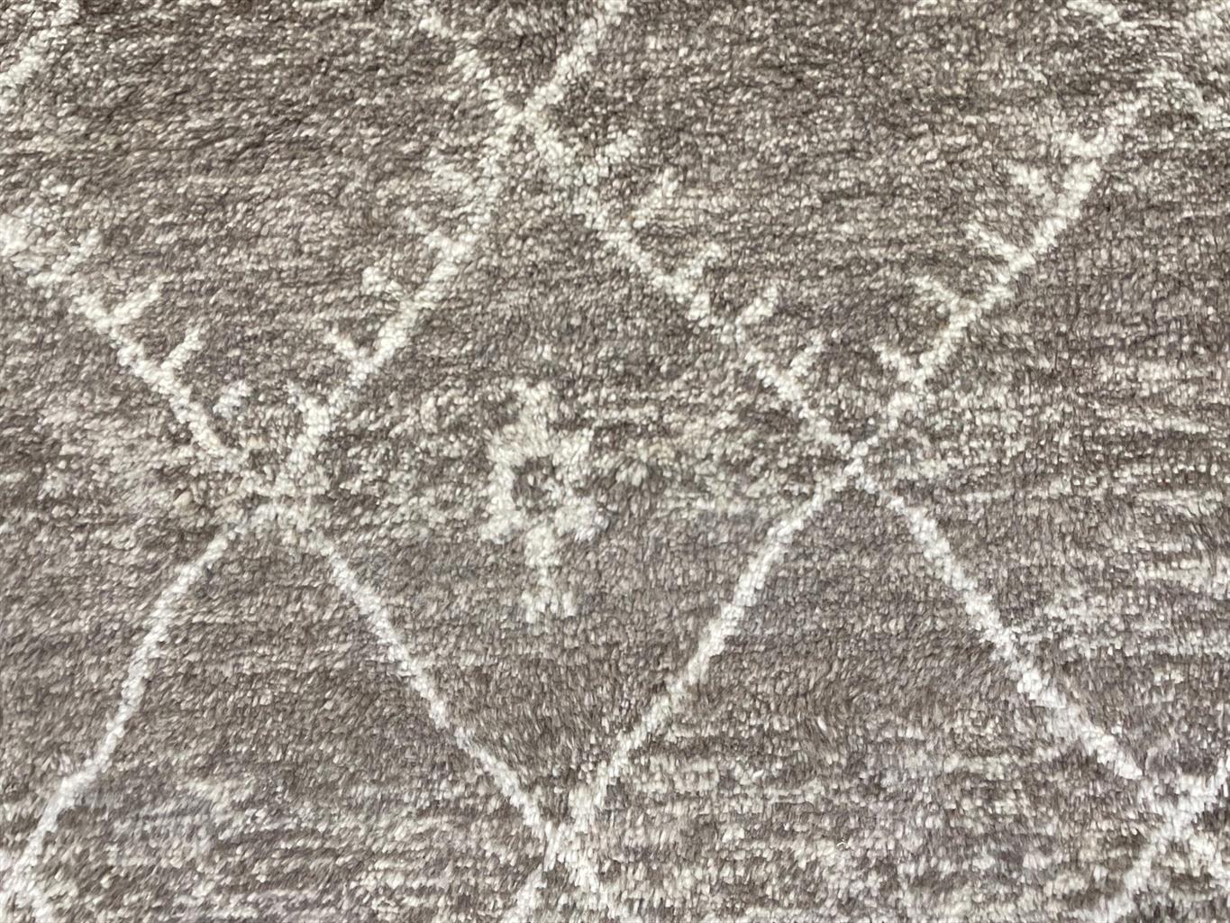 AORug#18037 size. 9' 00" x 11' 09"