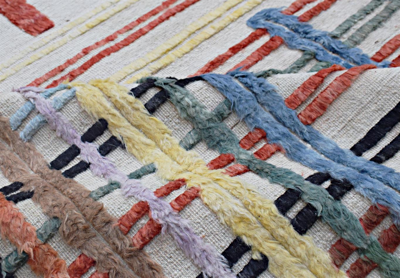 AORug#16562 size. 8'0" X 10'0"
