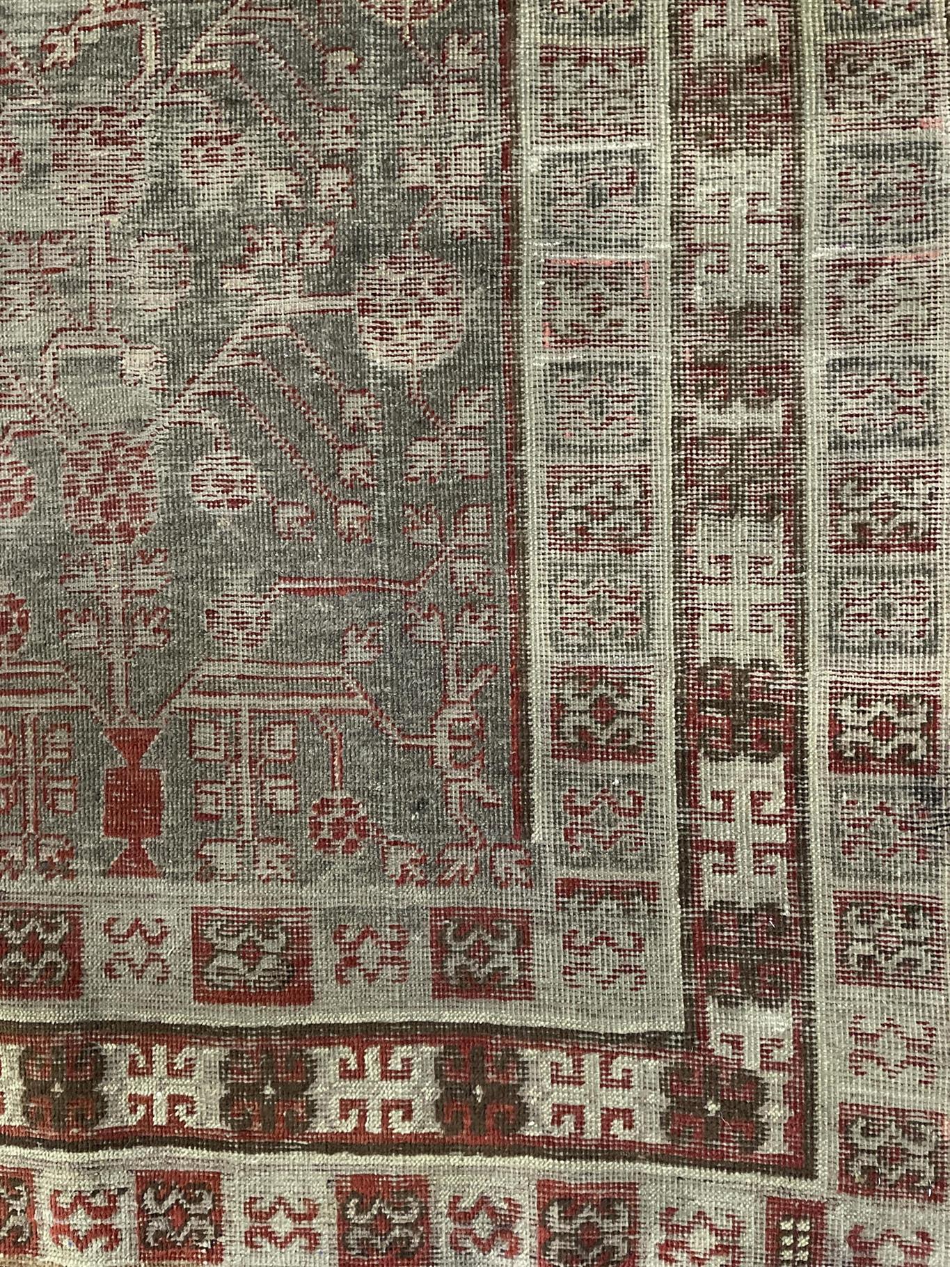 AORug#18734 size. 5' 00" x 11' 07"