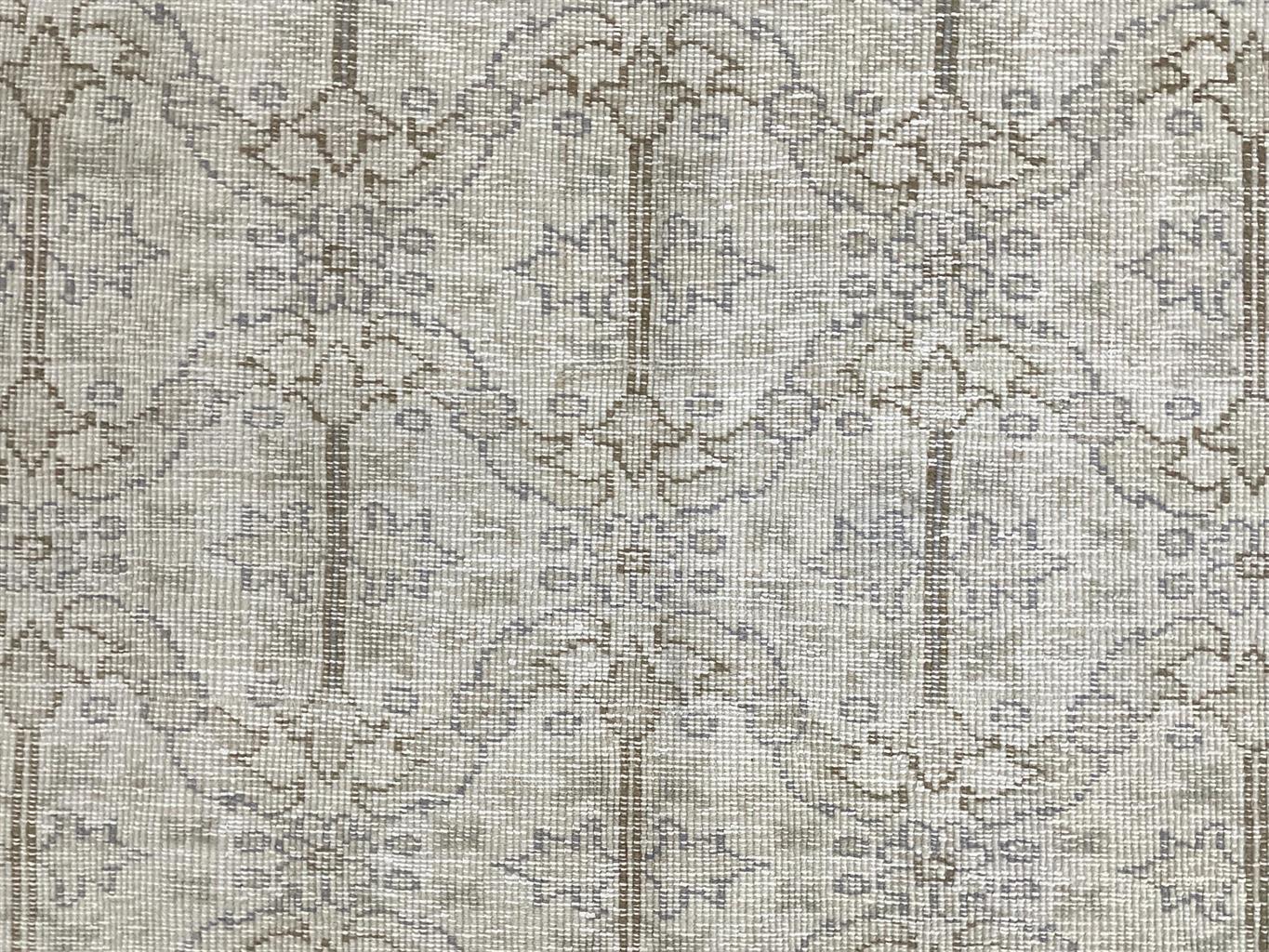 AORug#18733 size. 4' 08" x 8' 00"
