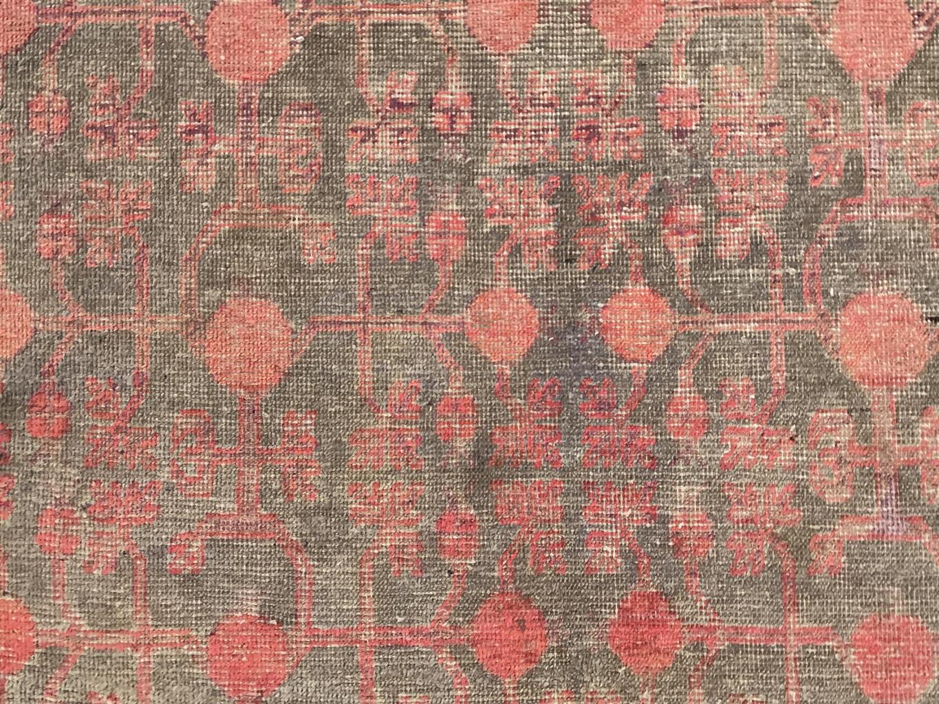 AORug#18730 size. 5' 00" x 9' 02"