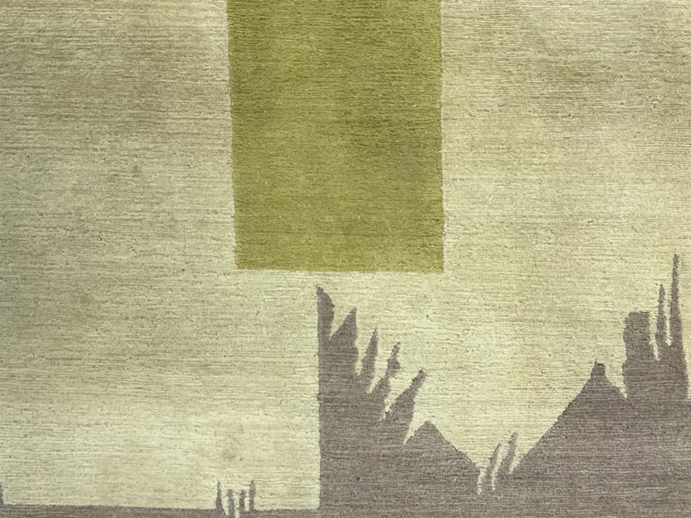 AORug#18860 size. 3' 11" x 5' 10"