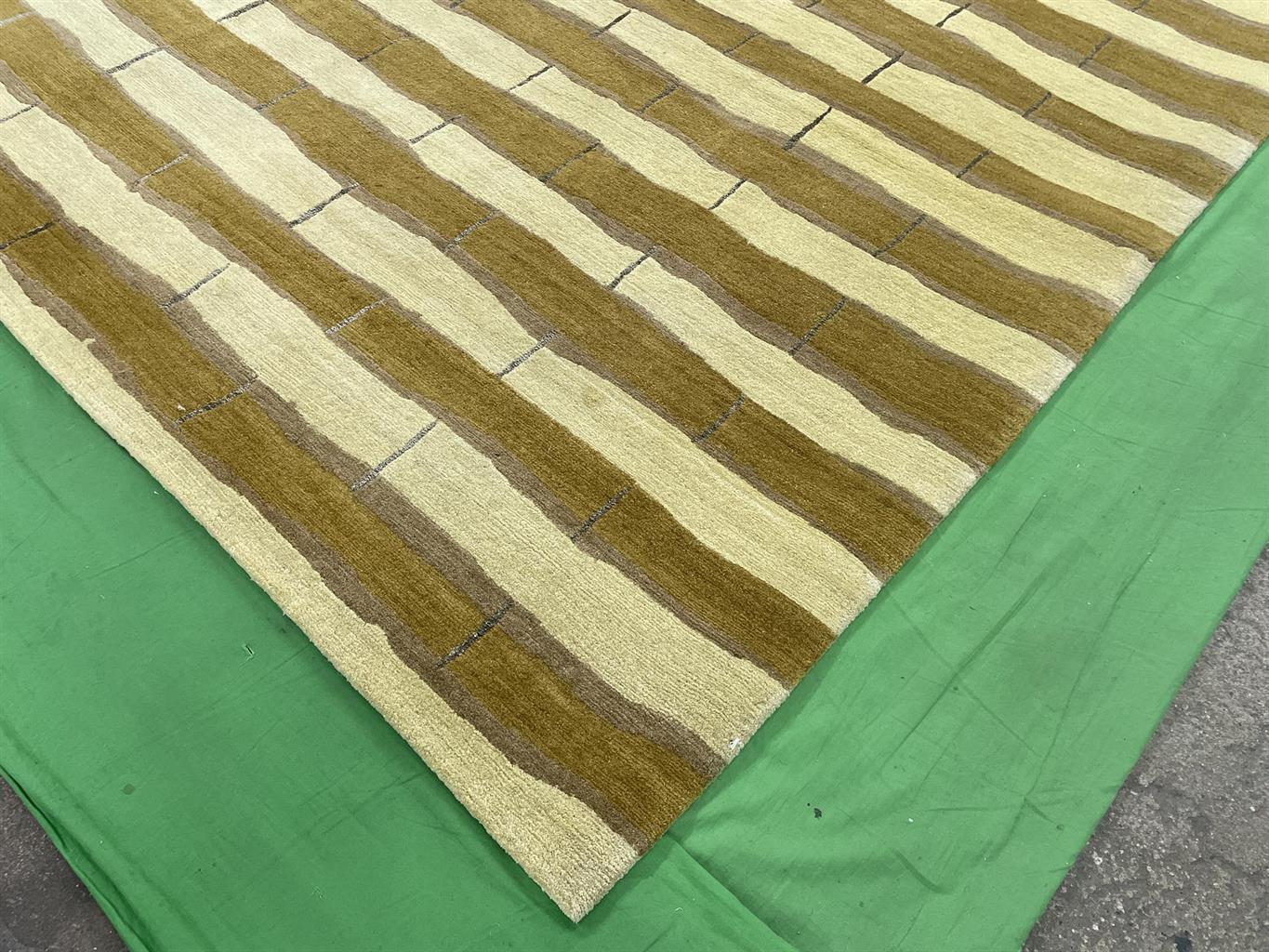 AORug#18274 size. 8' 00" x 10' 00"