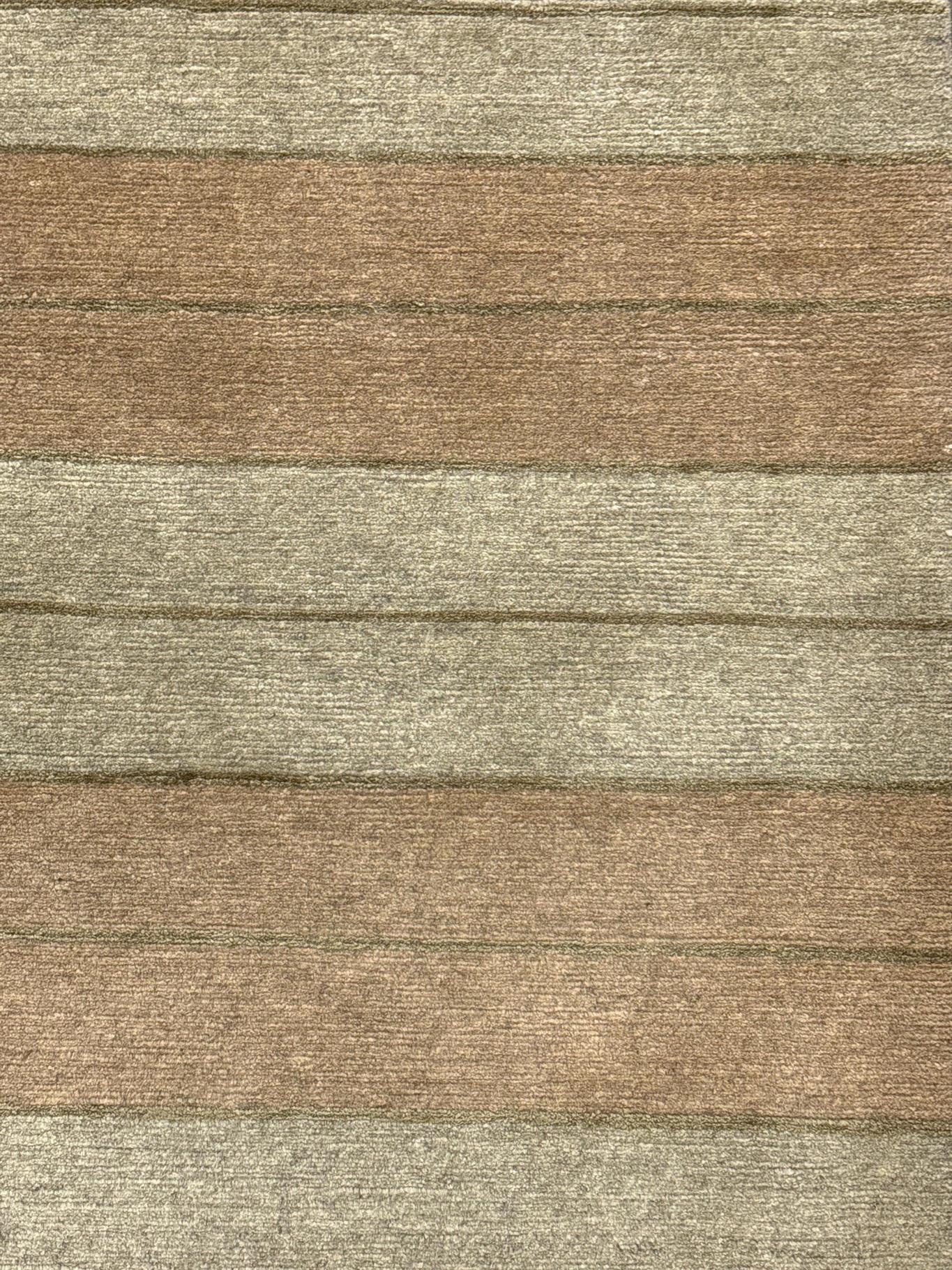 AORug#15988 size. 6' 07" x 6' 08"