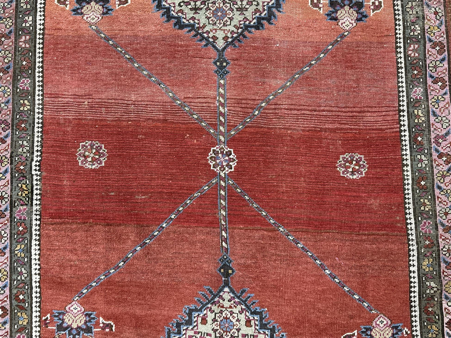 AORug#19125 size. 5' 11" x 17' 04"