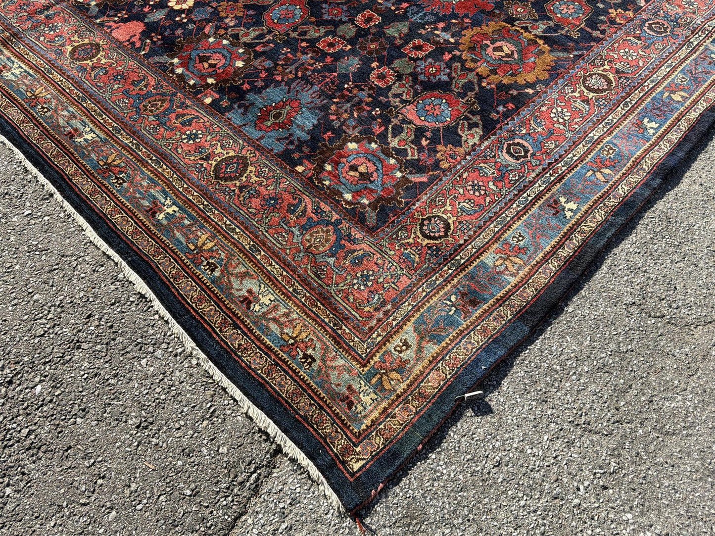 AORug#4693 size. 11' 06" x 16' 01"