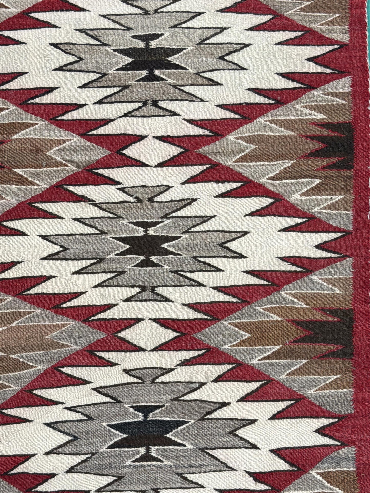 AORug#1915 size. 3' 00" x 5' 01"