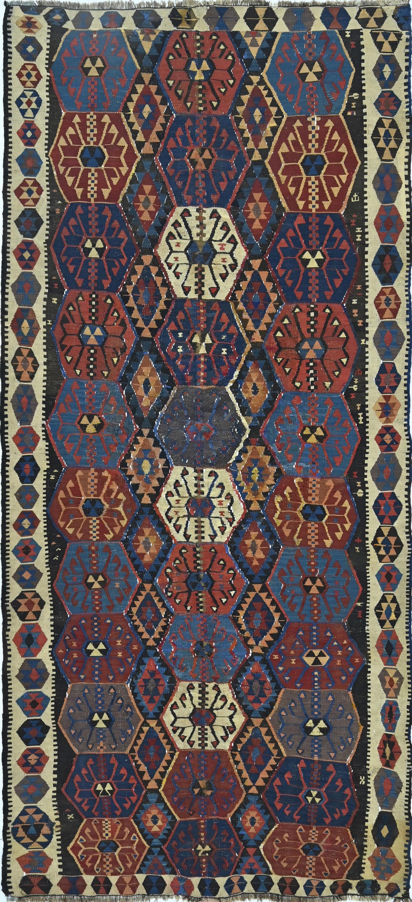AORug#10627 size. 4' 01" x 9' 04"