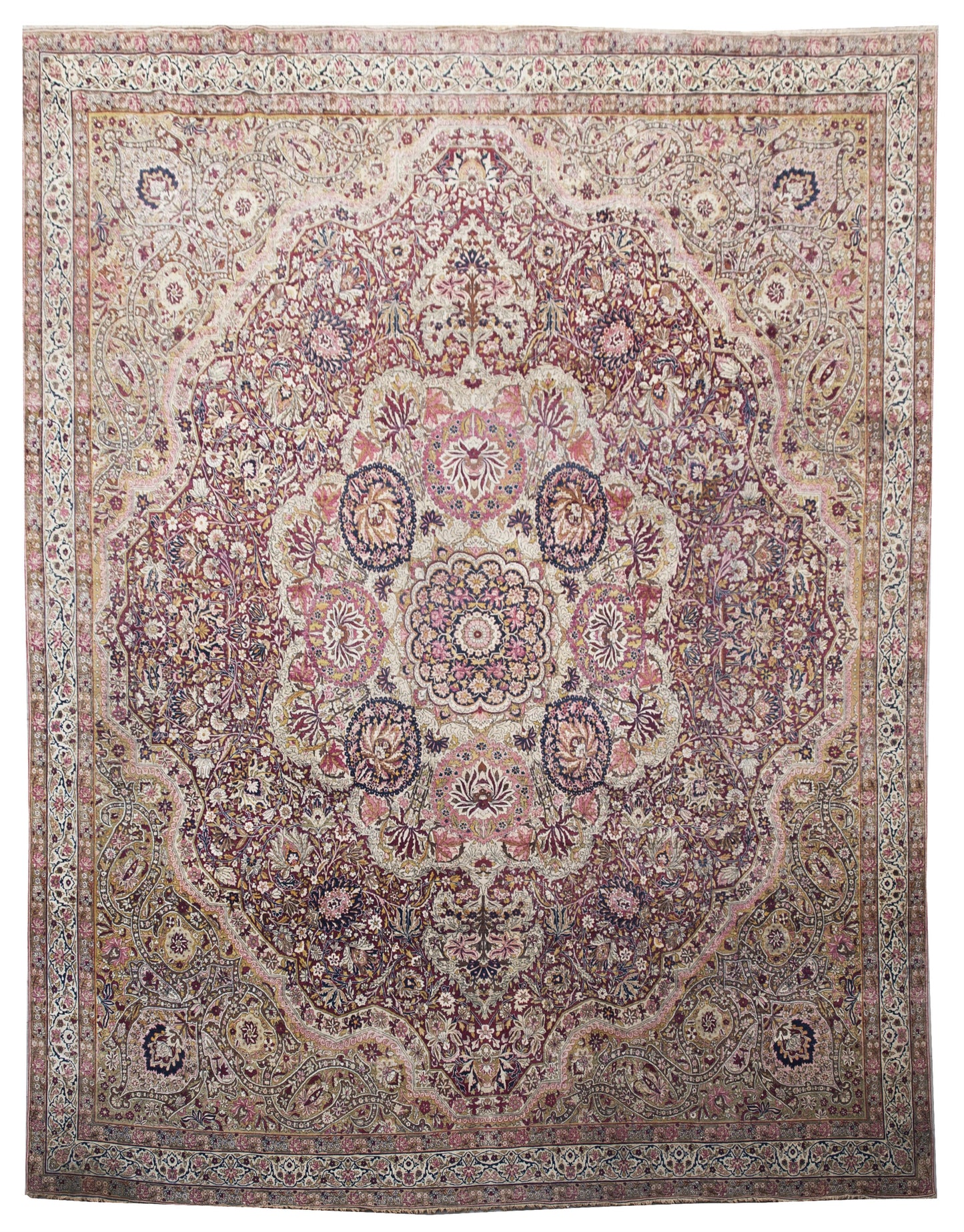 AORug#10457 size. 17' 07" x 19' 00"
