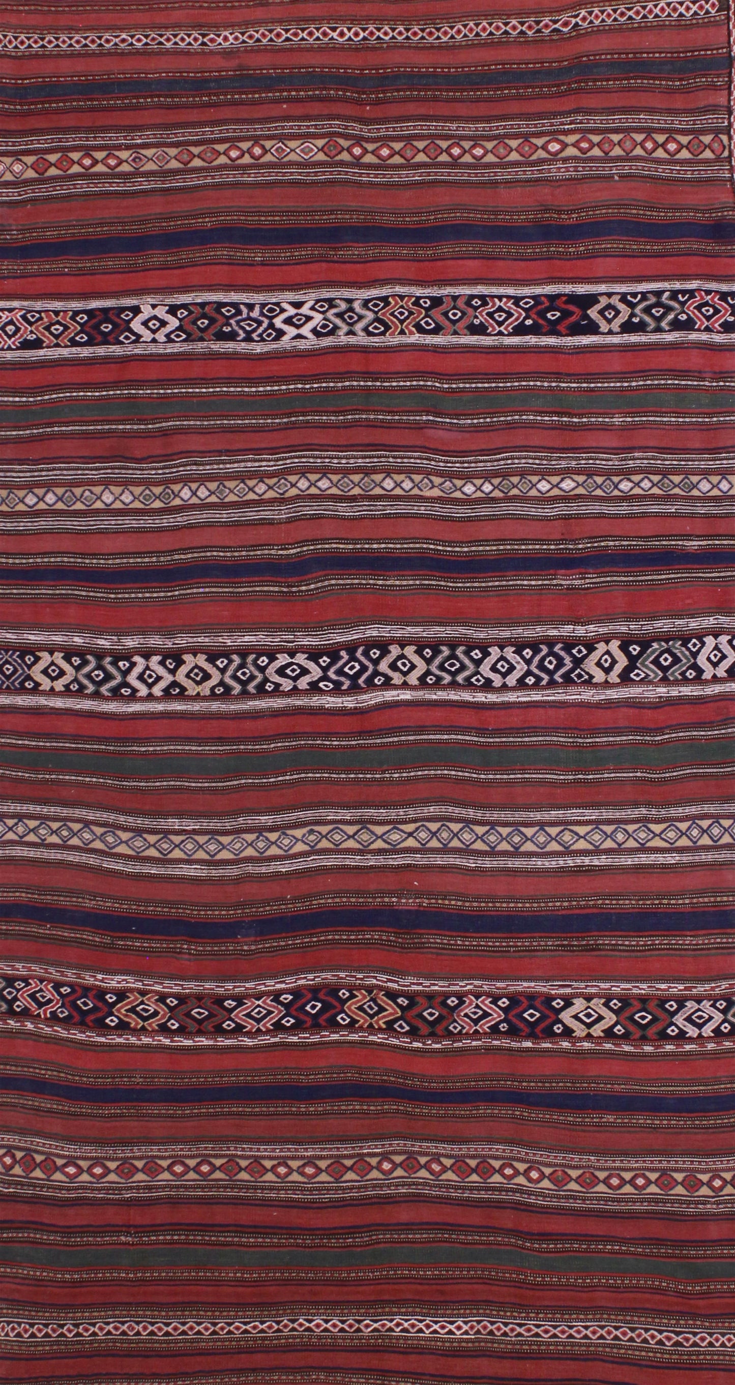 AORug#4815 size. 6' 02" x 10' 11"