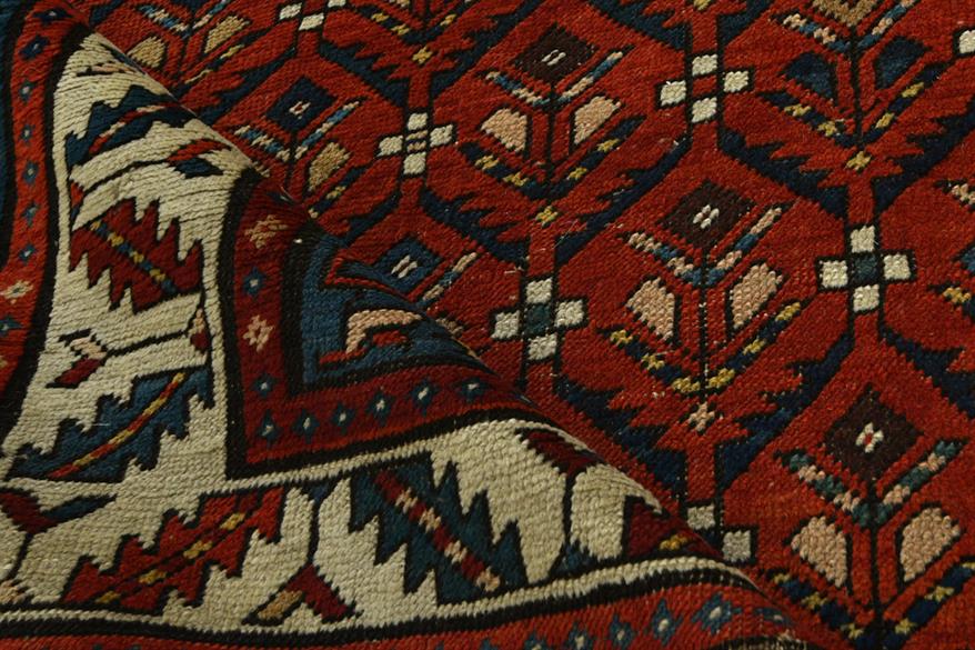 AORug#1908 size. 4' 00" x 8' 11"