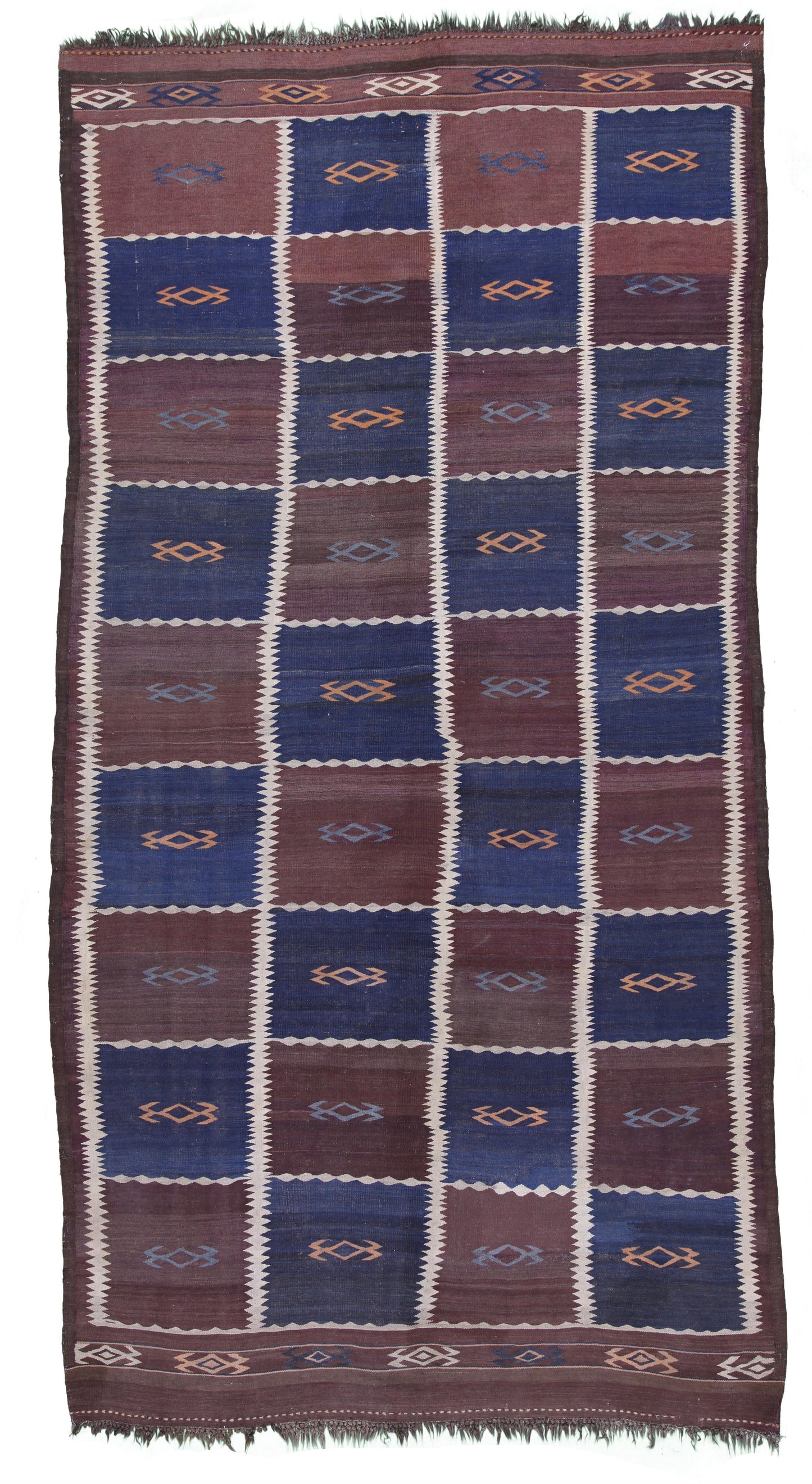 AORug#13903 size. 6' 04" x 12' 04"