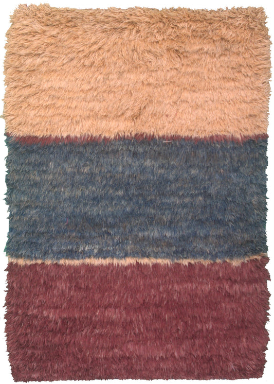 AORug#8595 size. 2' 11" x 4' 04"